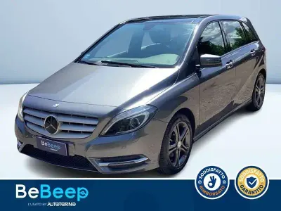 Usata Mercedes B180 Premium 109 CV (80 kW) 2014 Grigio metallizzato Utilitaria