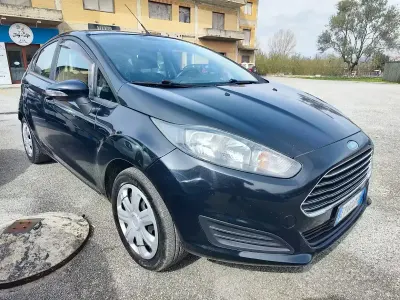 Usata Ford Fiesta Titanium 75 CV (55 kW) 2015 Nero Utilitaria
