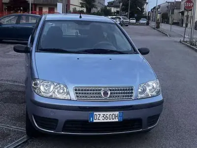 Usata Fiat Punto Classica 60 CV (44 kW) 2009 Blu Utilitaria
