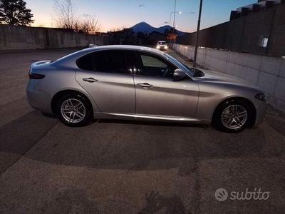 Usata Alfa Romeo Giulia Business 150 CV (110 kW) 2018 Grigio Berlina