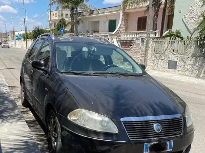 Usata Fiat Croma 150 CV (110 kW) 2009 Marrone Station wagon