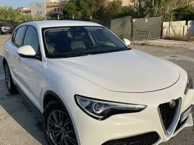 Usata Alfa Romeo Stelvio Super 150 CV (110 kW) 2018 SUV