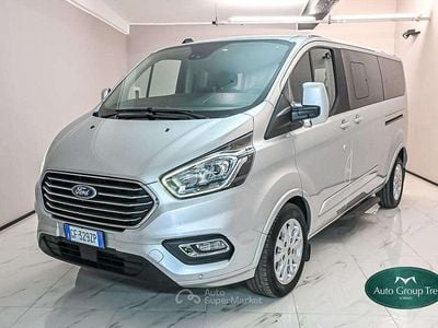 Usata Ford Tourneo Titanium 185 CV (136 kW) 2021 Argento Monovolume