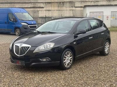 Usata Lancia Delta 120 CV (88 kW) 2011 Nero Utilitaria