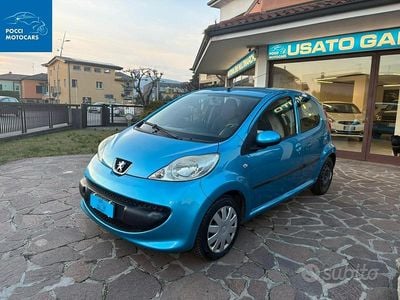 Usata Peugeot 107 Urban Move 68 CV (50 kW) 2008 Blu Utilitaria