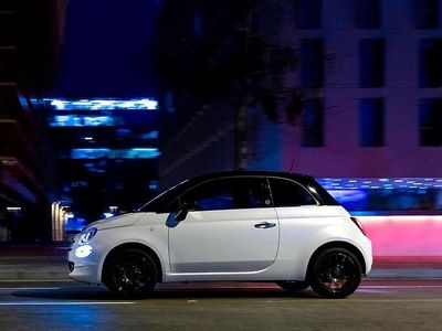 Usata Fiat 500 Dolcevita 69 CV (50 kW) 2022 Bianco ghiaccio Utilitaria