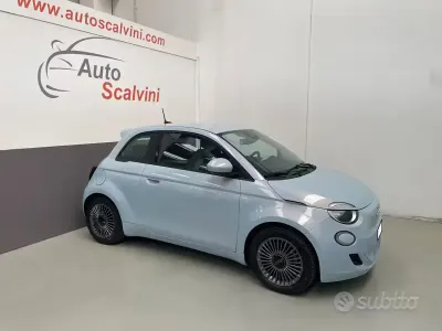 Używany Fiat 500e Icon 42 kW (58 KM) 2021 Niebieski Sedan/Limuzyna
