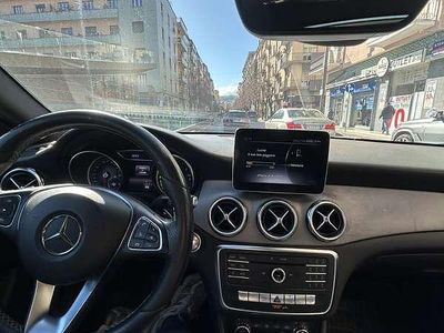 Usata Mercedes GLA200 Executive 136 CV (100 kW) 2018 Grigio SUV
