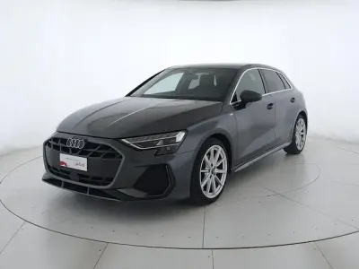 Usata Audi A3 S-Line 150 CV (110 kW) 2025 Grigio daytona perlato Berlina
