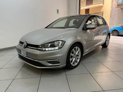 Usata VW Golf VII Highline 115 CV (84 kW) 2018 Grigio Berlina