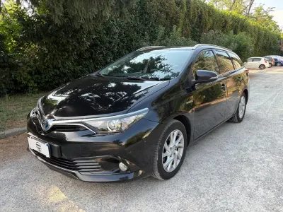 Usata Toyota Auris Touring Sports Business Edition 99 CV (72 kW) 2018 Nero Station wagon