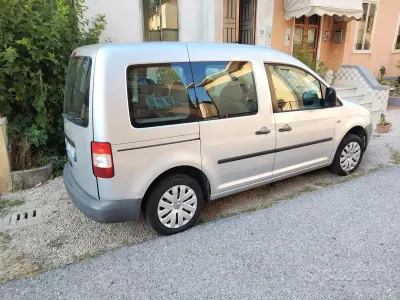 Usata VW Caddy 75 CV (55 kW) 2005 Monovolume