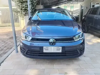 Usata VW Polo Life 95 CV (69 kW) 2023 Grigio Utilitaria