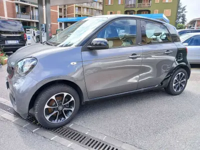 Usata Smart ForFour 71 CV (52 kW) 2016 Grigio Utilitaria