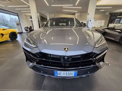 Nuova Lamborghini Urus 620 CV (456 kW) 2026 Grigio SUV