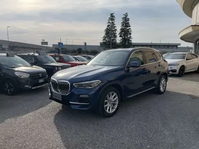 Usata BMW X5 265 CV (194 kW) 2020 Blu/azzurro SUV