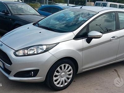 Usata Ford Fiesta Business Edition 75 CV (55 kW) 2017 Argento Utilitaria