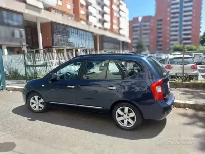 Begagnad Kia Carens