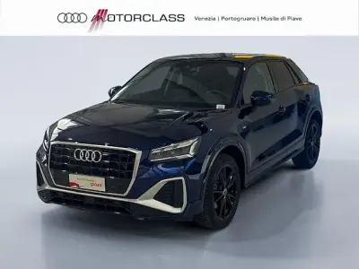 Gebraucht Audi Q2 S-Line 150 PS (110 kW) 2024 Blau SUV