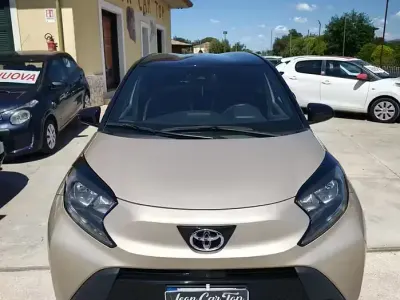 Usata Toyota Aygo X Edition 72 CV (52 kW) 2024 Giallo SUV