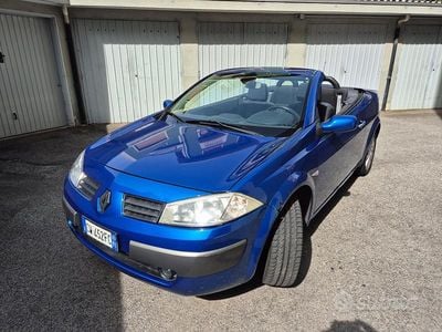 Usata Renault Mégane Cabriolet Dynamique 113 CV (83 kW) 2005 Blu Cabrio