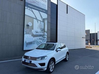Begagnad VW Touareg Executive 204 HK (150 kW) 2017 Vit SUV