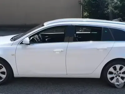 Usata Opel Insignia Business 136 CV (100 kW) 2017 Bianco Station wagon