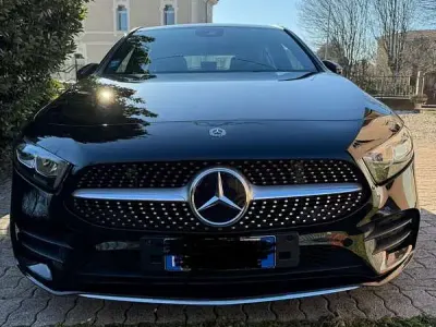 Usata Mercedes A180 Premium 136 CV (100 kW) 2019 Nero Berlina