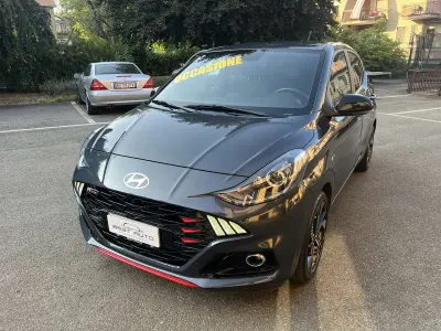 Usata Hyundai i10 N Line 101 CV (74 kW) 2024 Aurora grey Utilitaria