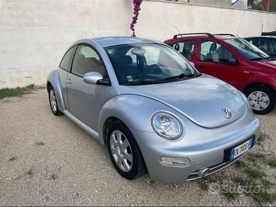 Usata VW New Beetle 101 CV (74 kW) 2003 Grigio Utilitaria