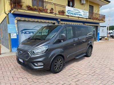 Usata Ford Tourneo Titanium 131 CV (96 kW) 2021 Grigio Monovolume