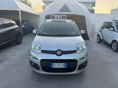 Usata Fiat Panda 69 CV (50 kW) 2017 Argento Utilitaria