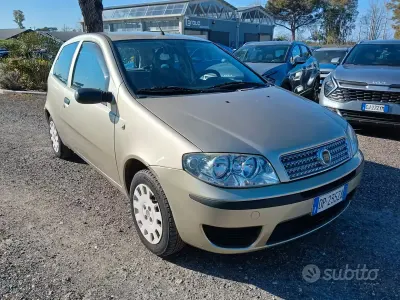 Usata Fiat Punto Classica 60 CV (44 kW) 2008 Beige Utilitaria