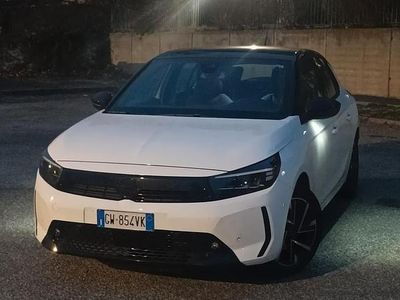 Usata Opel Corsa 75 CV (55 kW) 2024 Bianco Berlina