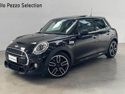 Usata Mini Cooper Hype 170 CV (125 kW) 2016 Midnight black metal Utilitaria