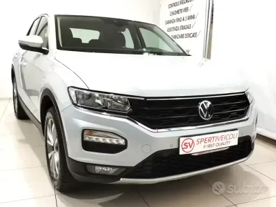 Käytetty VW T-Roc Business 150 HP (110 kW) 2021 Valkoinen Katumaasturi