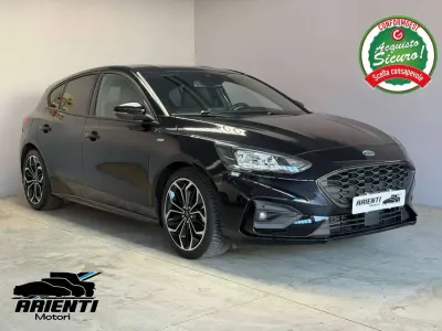 Usata Ford Focus ST-Line 125 CV (91 kW) 2021 Nero Berlina