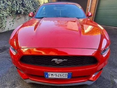 Usata Ford Mustang Convertible 317 CV (233 kW) 2017 Rosso Cabrio