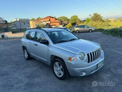 Usata Jeep Compass Sport 140 CV (102 kW) 2009 Grigio SUV