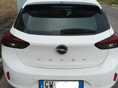 Usata Opel Corsa 75 CV (55 kW) 2024 Bianco Utilitaria