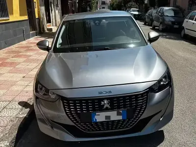Usata Peugeot 208 75 CV (55 kW) 2021 Grigio Utilitaria