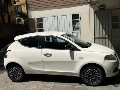 Usata Lancia Ypsilon