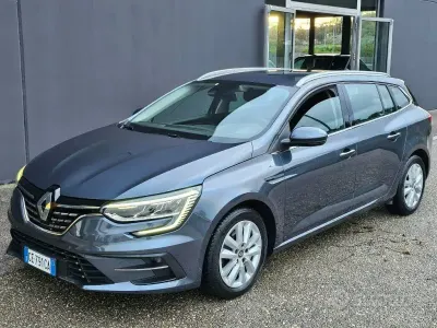 Usata Renault Mégane GrandTour Business 116 CV (85 kW) 2021 Grigio Station wagon