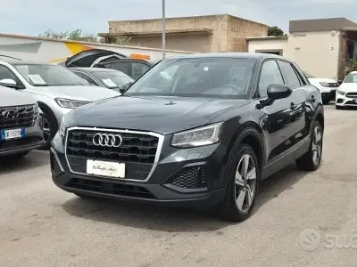 Gebraucht Audi Q2 Admired 150 PS (110 kW) 2020 Grau SUV