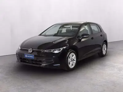 Usata VW Golf VIII Life 116 CV (85 kW) 2025 Grenadill black metallizzato Berlina