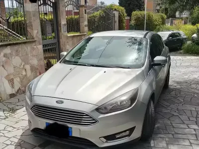 Usata Ford Focus Titanium 120 CV (88 kW) 2015 Grigio Berlina