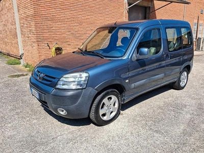 Käytetty Peugeot Partner 90 HP (66 kW) 2007 Tila-auto