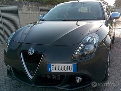 Usata Alfa Romeo Giulietta Business 109 CV (80 kW) 2015 Grigio Utilitaria