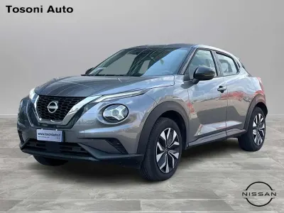 Usata Nissan Juke Acenta 114 CV (83 kW) 2023 Dark metal grey SUV