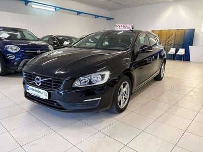 Usata Volvo V60 Business Edition 120 CV (88 kW) 2017 Nero Station wagon